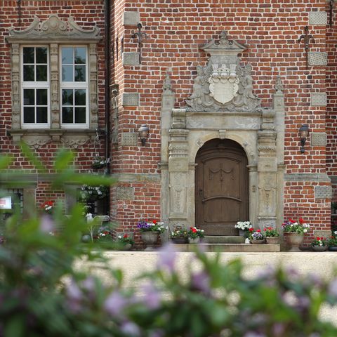 Detailansicht eines Eingangs am Schloss Erbhof