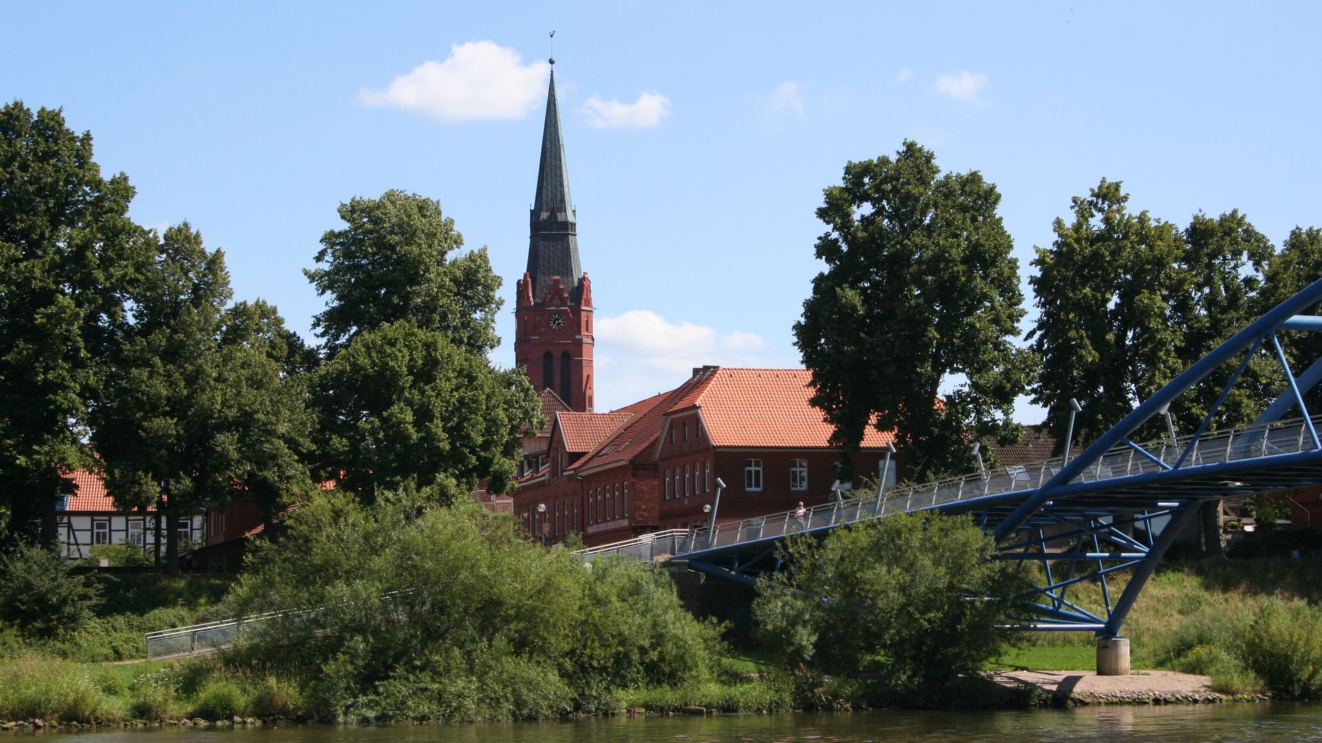 Weserbrücke und Kirche Nienburg