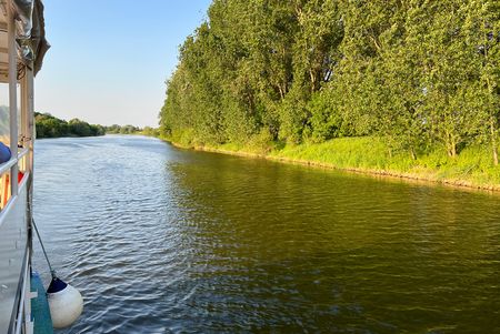 Blick vom Schiff auf die Weser